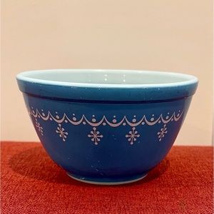 Pyrex Blue Garland Snowflake 401
